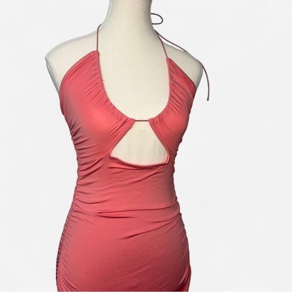 Pink‎ Halter Dress - Picture 3 of 4